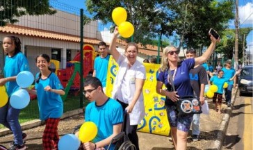 Desfile em comemoração ao Dia Internacional da Síndrome de Down