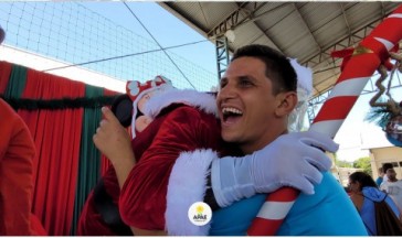 Almoço de natal e chegada do papai noel