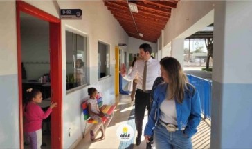 Visita Ilustre: Dr. Anderson de Castro Ogrizio na APAE-Franca!